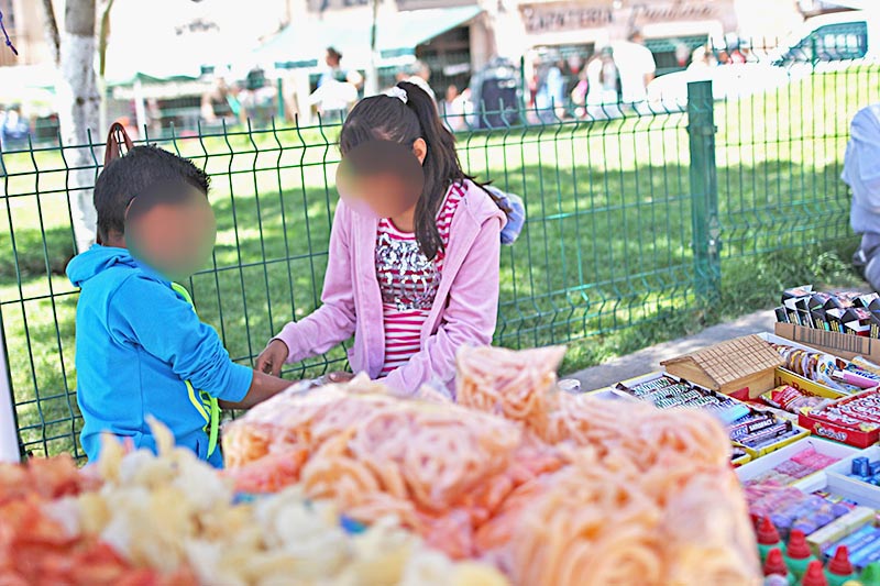 El sector comercio emplea 25.9 por ciento del total de la mano de obra infantil ■ foto: andrés sánchez