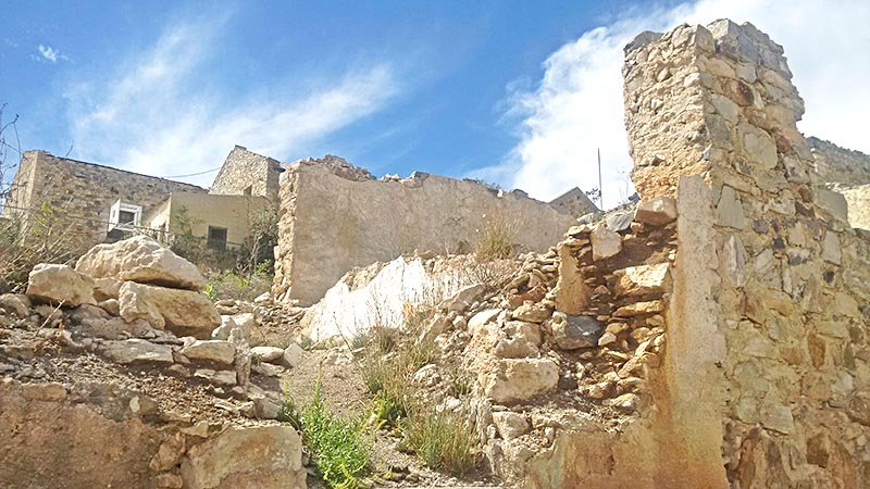 Si bien hay una situación de riesgo, no es apremiante que se realice el estudio, sostuvo el secretario, quien desconoció cuántos días se podrían tardar en su realización. Aspecto de la comunidad en el semidesierto zacatecano ■ foto: alma ríos