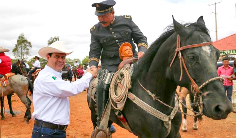 El gobernador participó durante el último tramo de la 12 Cabalgata Turística Toma de Zacatecas ■ foto: la jornada zacatecas
