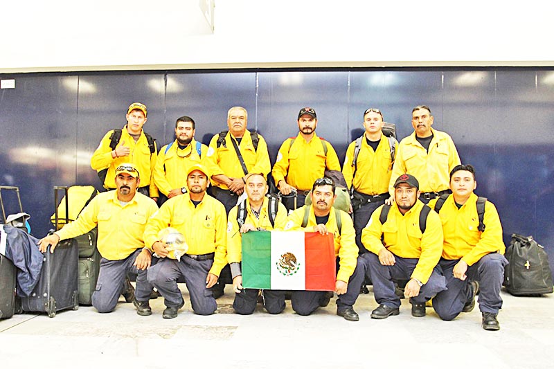 El zacatecano arribó a México el lunes 20 de junio con otros 12 mexicanos ■ fotos: CORTESÍA CONAFOR