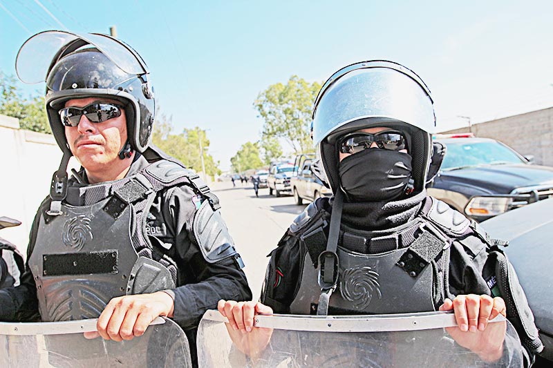 Se solicitó el apoyo de la Policía Estatal Preventiva (PEP) para fortalecer las medidas de seguridad ■ foto: la jornada zacatecas