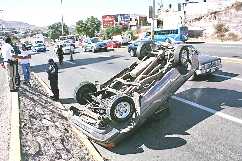 Los accidentes automovilísticos se han convertido en un problema de salud pública a escala mundial ■ foto: la jornada zacatecas