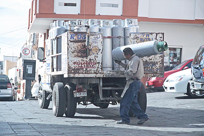 Aseguran autoridades que sí se cuenta con suficiente producto para satisfacer la demanda de la población ■ FOTO: LA JORNADA ZACATECAS