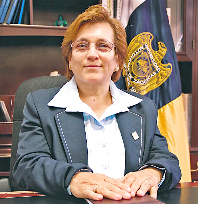 María Félix Esparza Dávila, directora de la Unidad Académica Preparatoria de la UAZ, está por concluir su administración ■ FOTO: LA JORNADA ZACATECAS