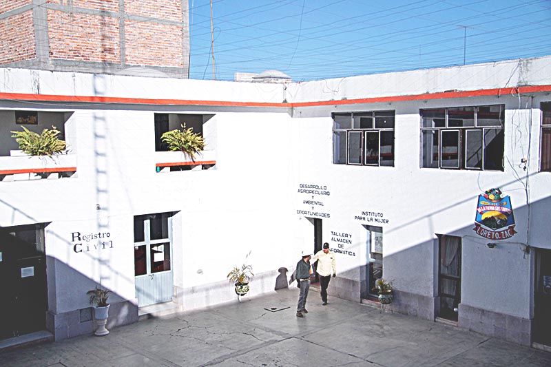 Plaza interior de la presidencia municipal de Loreto ■ foto: la jornada zacatecas