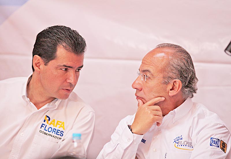 El pasado 31 de mayo el ex presidente Felipe Calderón acompañó a Rafael Flores, entonces candidato a gobernador de la coalición PRD-PAN ■ FOTO: ERNESTO MORENO