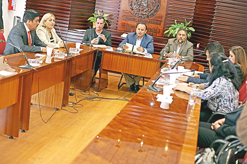 No se ha solicitado la presencia de las fuerzas del orden para reforzar la seguridad al interior del recinto legislativo para el domingo, informó Héctor Pastor ■ foto: andrés sánchez