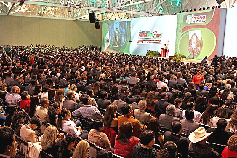 Se ha convocado a cerca de 4 mil personas al informe del gobernador. Imagen del evento realizado en 2015 ■ FOTO: ANDRÉS SÁNCHEZ