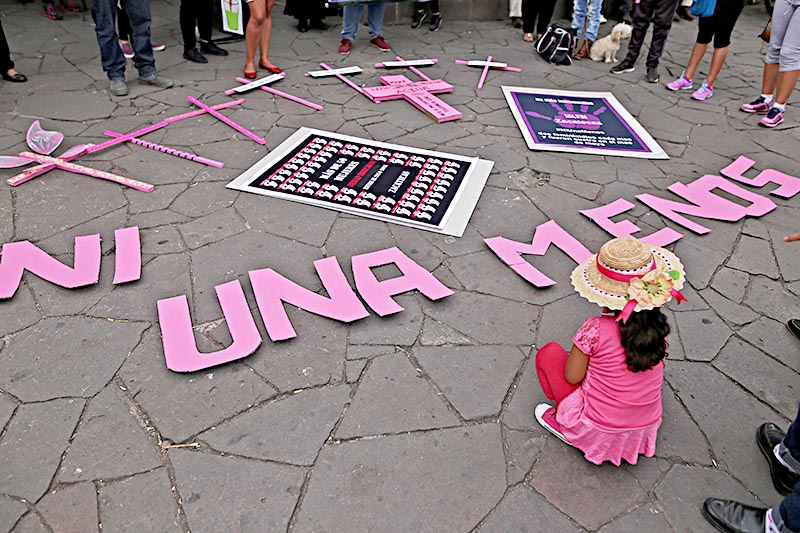 En Zacatecas se han realizado marchas y varios actos públicos en rechazo al asesinato de mujeres ■ foto: andrés sánchez