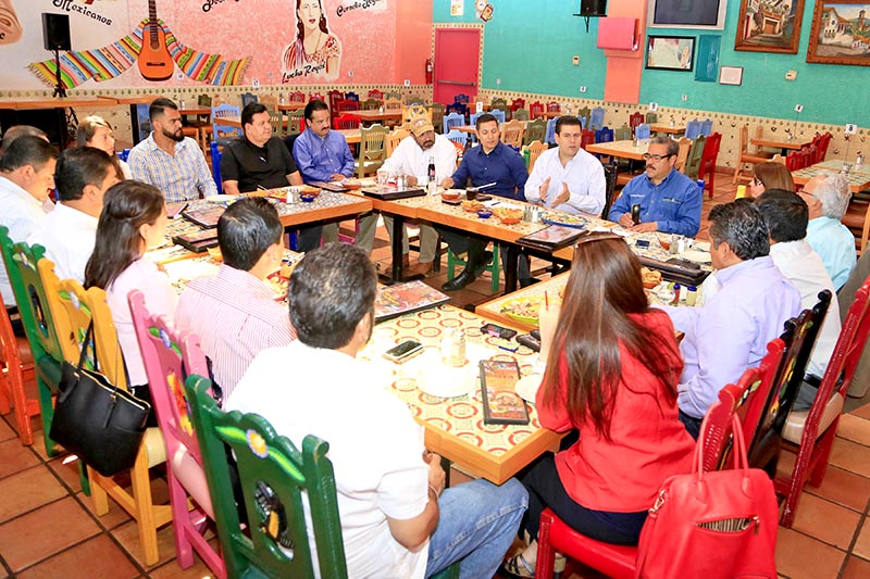 Reunión entre el Consejo y el gobernador Miguel Alonso ■ FOTO: LA JORNADA ZACATECAS