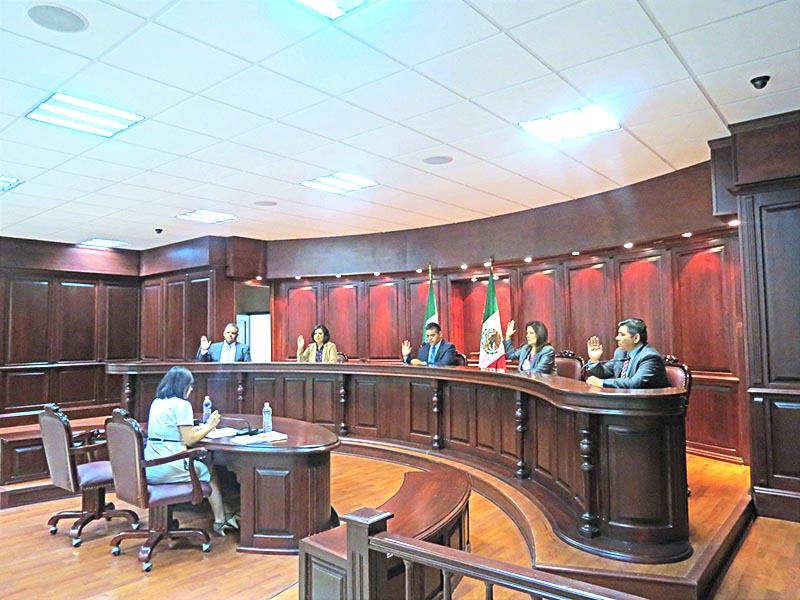 Aspecto del trabajo realizado por el Pleno del Tribunal de Justicia Electoral del Estado de Zacatecas ■ FOTO: LA JORNADA ZACATECAS