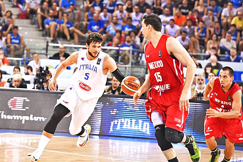 Pese al esfuerzo realizado en la duela, los representantes mexicanos regresan a casa sin el boleto a Brasil ■ FOTO: @mexbasquet