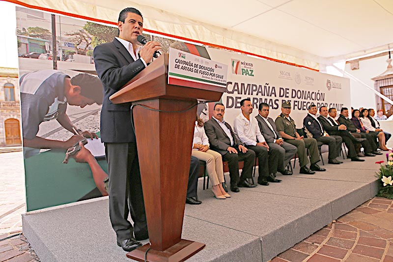 El gobernador Miguel Alonso encabezó acto protocolario ■ fotos: andrés sánchez