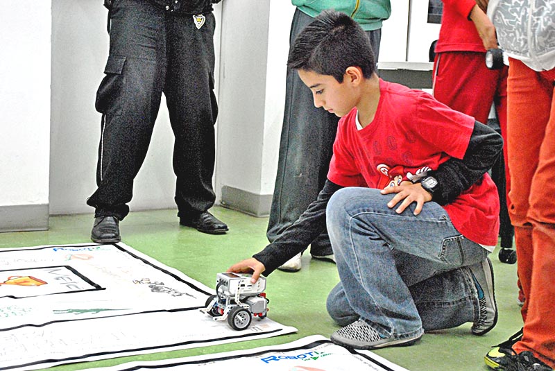 El desarrollo de habilidades lógico-matemáticas, uno de los beneficios de los talleres. Aspectos de las actividades desarrolladas por los infantes ■ FOTOS: LA JORNADA ZACATECAS