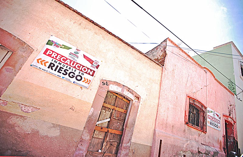 Actualmente existen cerca de 163 viviendas con riesgo de derrumbe en las colonias y barrios del Centro Histórico, informa el titular de la Junta de Protección y Conservación de Monumentos y Zonas Típicas del Estado de Zacatecas ■ foto: ernesto moreno