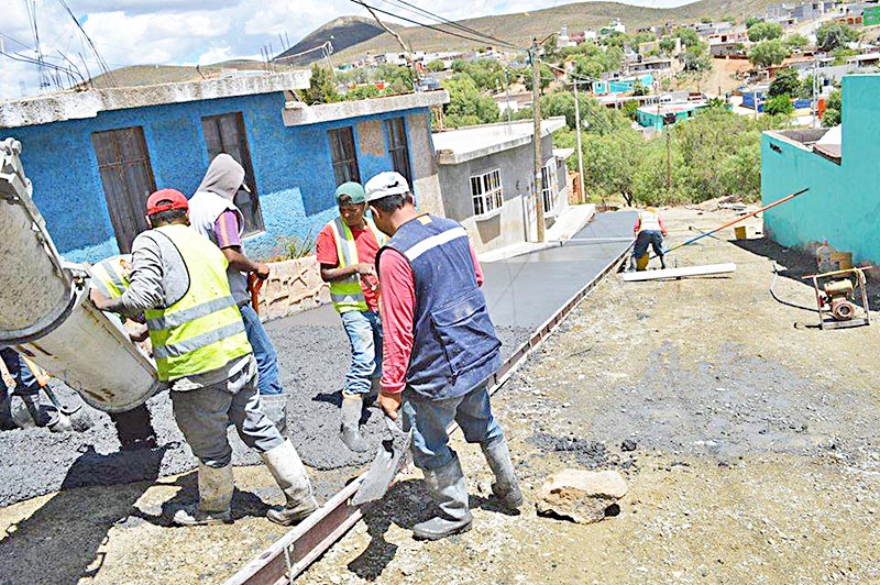 Imagen de archivo de la cabecera municipal de Morelos, durante la ejecución de una obra de pavimentación ■ foto: facebook morelos zacatecas