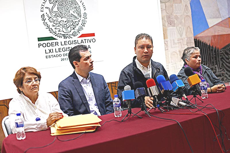 Edith Ortega, Rafael Flores e Iván de Santiago ofrecieron una conferencia de prensa ■ FOTO: ANDRÉS SÁNCHEZ