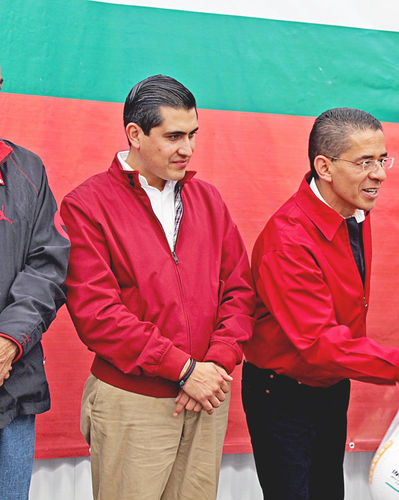 Este lunes, Carlos Peña y Alfredo Salazar asistieron a la inauguración de instalaciones deportivas, en la capital ■ foto: la jornada zacatecas