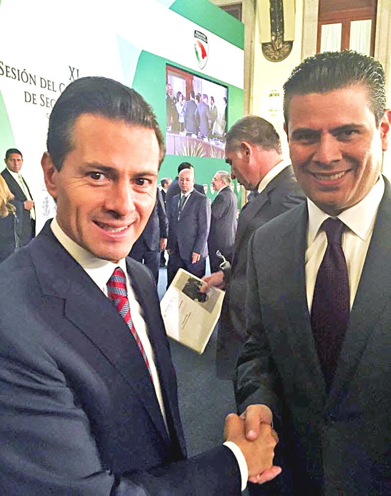 El presidente Enrique Peña Nieto y el gobernador Miguel Alonso Reyes ■ foto: la jornada zacatecas
