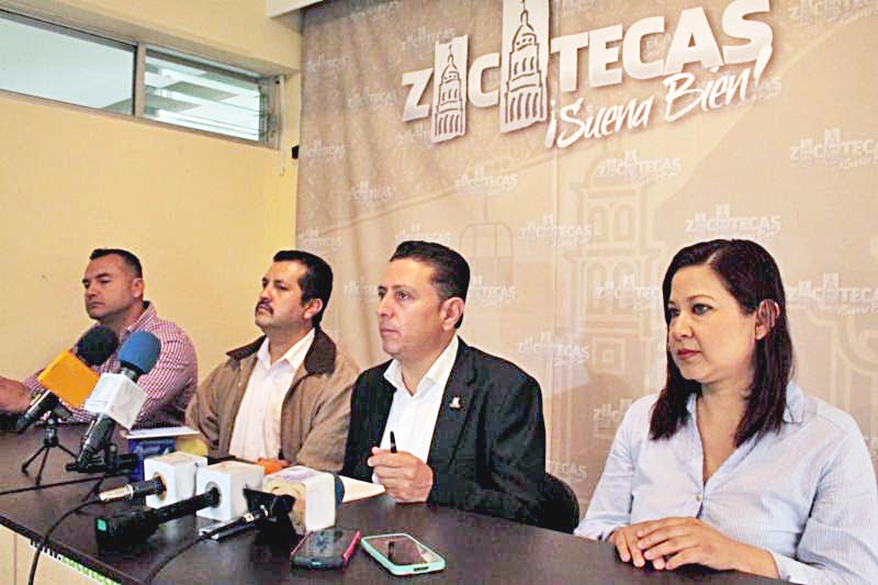 Conferencia de prensa en la que autoridades de Turismo anunciaron sobre la exposición ■ foto: la jornada zacatecas