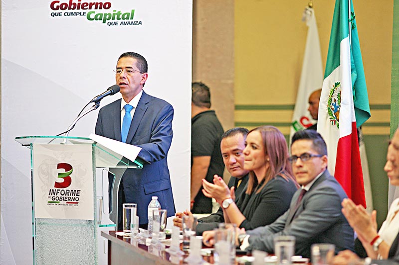 Alfredo Salazar de Santiago presentó los resultados de su gestión en la Casa Municipal de Cultura ■ foto: ernesto moreno