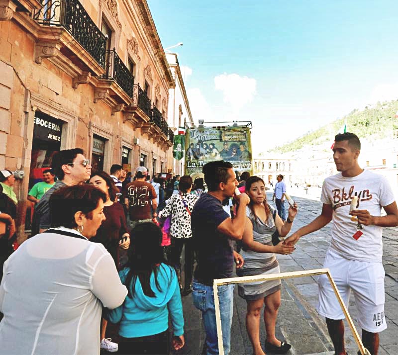 Con las fiestas patrias y el “puente” largo de fin de semana se registra llegada de visitantes a Zacatecas ■ FOTO: LA JORNADA ZACATECAS