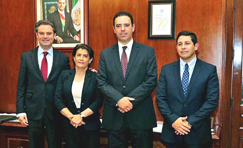 El titular del Ejecutivo de Zacatecas se reunió con Aurelio Nuño. Estuvieron presentes también Gema Mercado (Seduzac) y Jorge Miranda (Sefin) ■ FOTO: LA JORNADA ZACATECAS