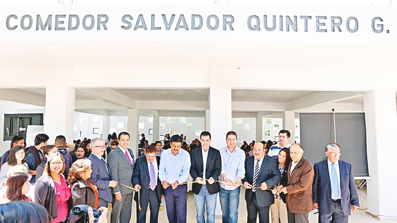 Inauguración del comedor estudiantil “Salvador Quintero G”, cuyo nombre es en conmemoración a los años de trabajo del académico más longevo de la unidad ■ FOTO: LA JORNADA ZACATECAS