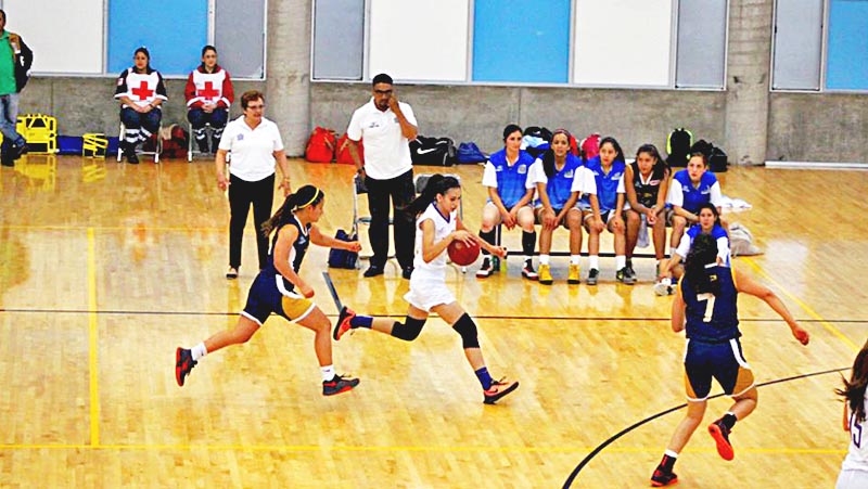 Partido de las zacatecanas contra las jugadoras de la Universidad Autónoma de Chihuahua ■ FOTO: FACEBOOK EL COLISEO