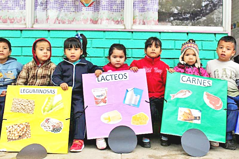 Las Escuelas Promotoras de la Salud se caracterizan por practicar una sana alimentación, 30 minutos diarios de ejercicio, entre otros aspectos ■ foto: la jornada zacatecas