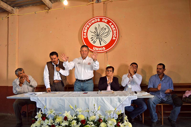 Aspecto del acto protocolario, celebrado en el salón ejidal de El Orito ■ foto: la jornada zacatecas