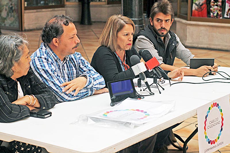 Representantes de sindicatos y agrupaciones civiles hicieron el anuncio ante los medios informativos locales este jueves ■ FOTO: RAFAEL DE SANTIAGO