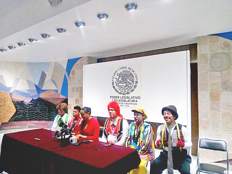 Los hechos se dieron a conocer en conferencia de prensa en el Congreso del estado ■ foto: la jornada zacatecas