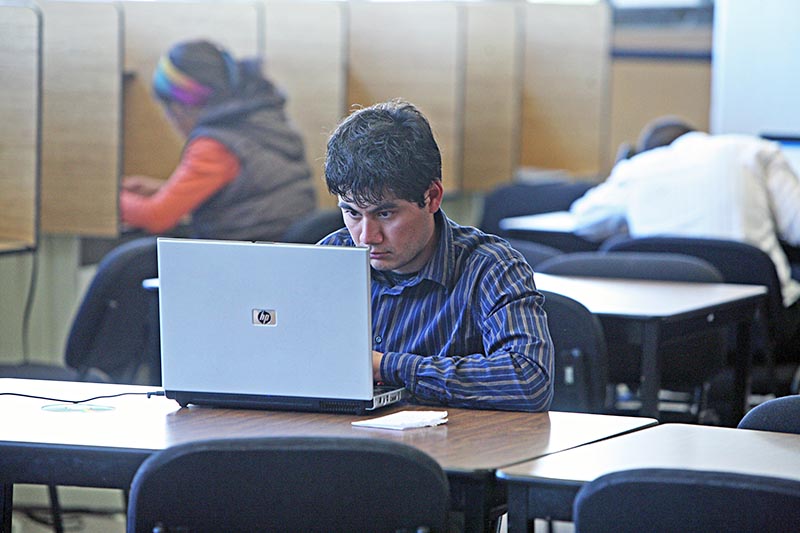 Conacyt ofrece apoyos para profesionistas mexicanos que desean realizar estudios de posgrado en varias áreas ■ foto: la jornada zacatecas