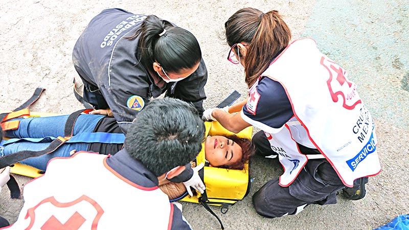 Se realizaron varias dinámicas en las que los participantes aprendieron sobre primeros auxilios, actuación en caso de accidentes, etc ■ FOTO: LA JORNADA ZACATECAS