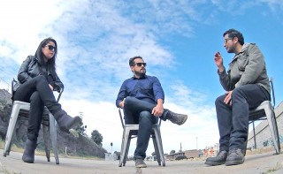Los docentes de Literatura Citlaly Aguilar y Óscar Edgar López externaron sus puntos de vista sobre el cantante y poeta Dylan, en el programa Acentos de La Jornada Zacatecas TV que condice Carlos Navarrete ■ fotos: MIGUEL áNGEL NúÑEZ
