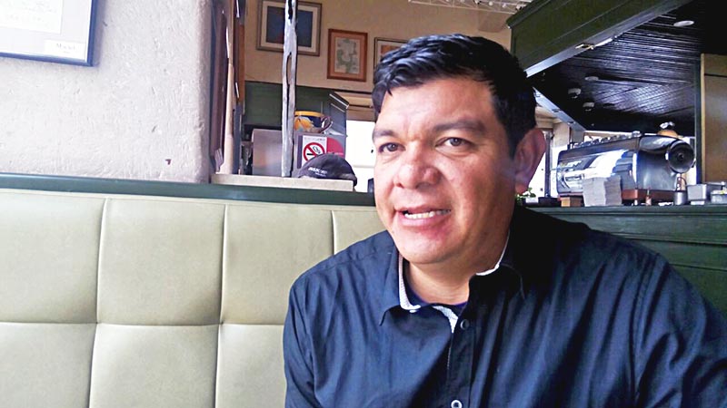 Sigifredo Esquivel Marín, autor del texto De cuerpo presente, en los umbrales de la finitud (29 tesis sobre teatro, política e inmanencia) ■ fotos: la jornada zacatecas