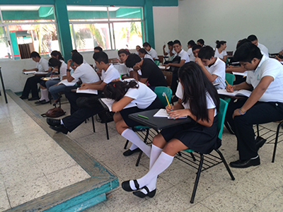 La certificación para estudiantes consistió en un proceso de capacitación de parte de sus maestros ■ foto: la jornada zacatecas