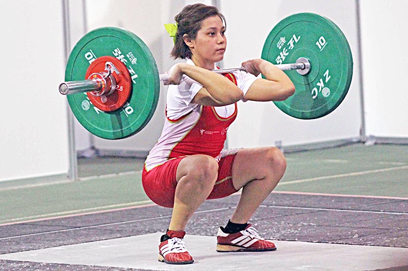 Pretenden que los deportistas zacatecanos obtengan medallas en levantamiento de pesas durante la Olimpiada Nacional ■ foto: la jornada zacatecas