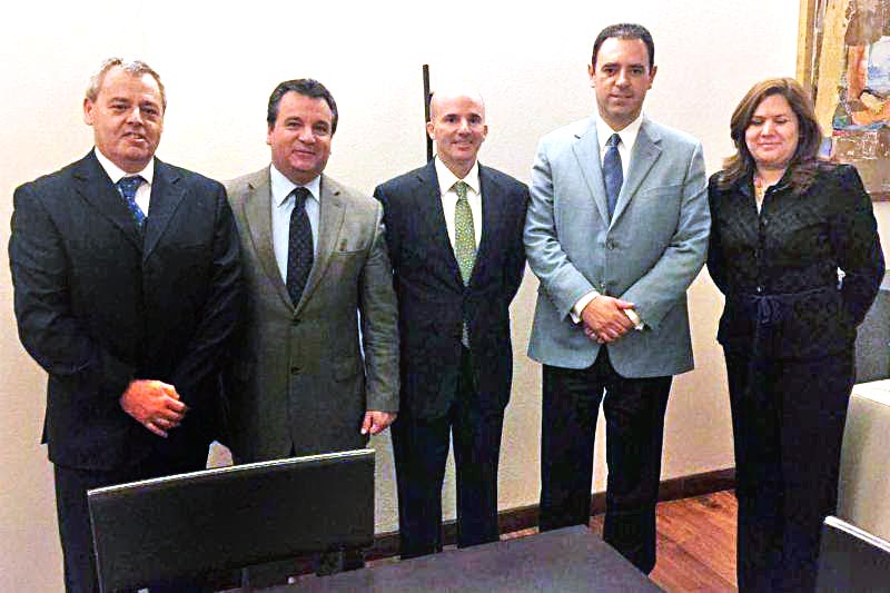José Antonio González Anaya recibió en su despacho al gobernador Alejandro Tello ■ FOTO: LA JORNADA ZACATECAS