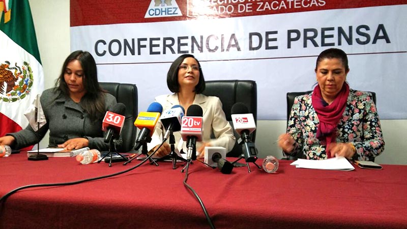 María de la Luz Domínguez Campos, presidenta de la CDHEZ, en uso de la voz ■ FOTO: ANDRÉS SÁNCHEZ