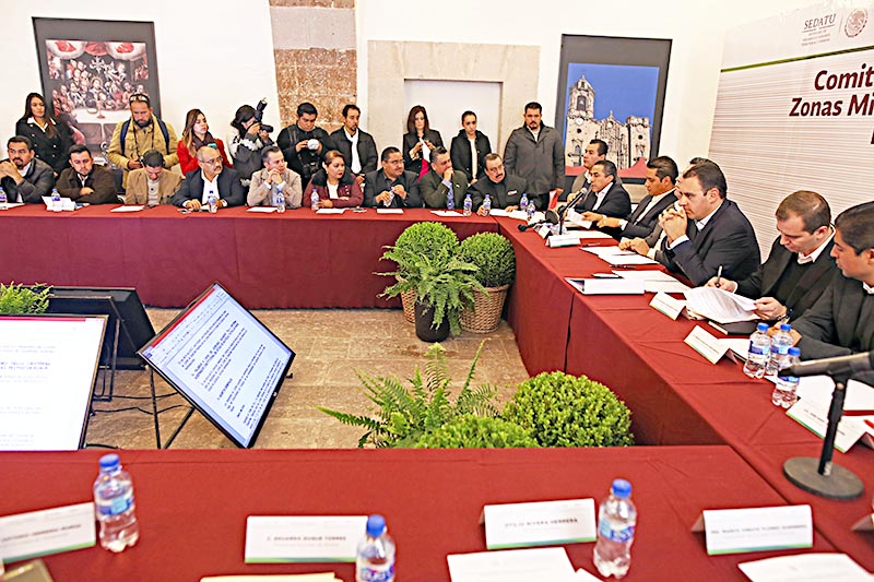 Este jueves se reunió el Comité de Desarrollo Regional para Zonas Mineras en el Estado de Zacatecas, a la que asistió el gobernador Alejandro Tello ■ FOTO: ANDRÉS SÁNCHEZ