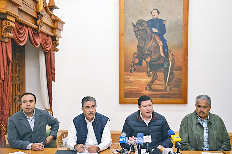 Adolfo Bonilla Gómez, secretario del Campo, ofreció una conferencia de prensa ■ foto: ernesto moreno