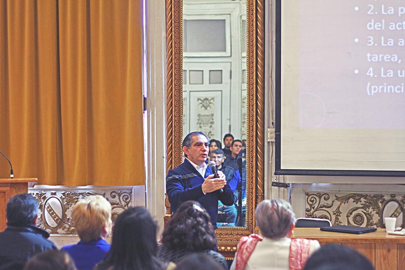 Raúl Enrique Anzaldúa Arce, profesor de la UPN, ofreció una conferencia en el marco del 25 aniversario de la Unidad Académica de Docencia Superior de la UAZ ■ foto: andrés sánchez
