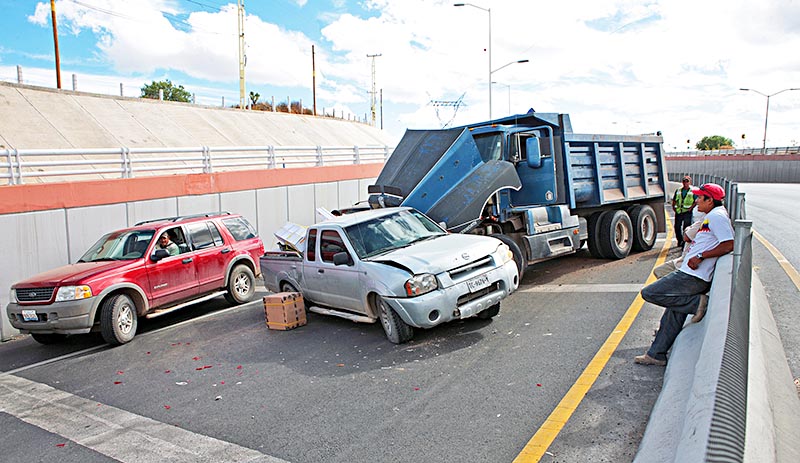 En la capital, en Guadalupe y Fresnillo se presentaron accidentes viales ■ foto: ernesto moreno