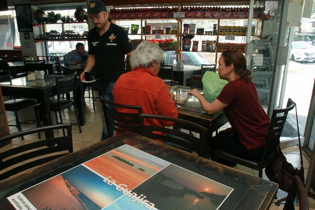 Restaurante en la colonia Roma, en la Ciudad de México. Foto Roberto García