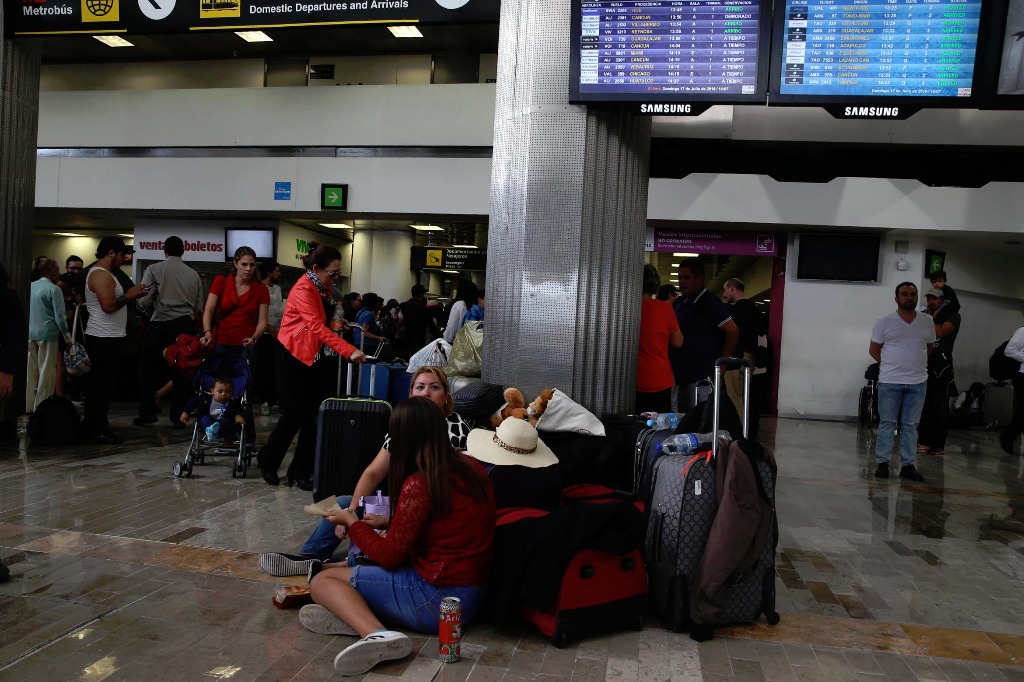 Aeropuerto Internacional de la Ciudad de México, el 17 de julio de 2016. Foto Jair Cabrera