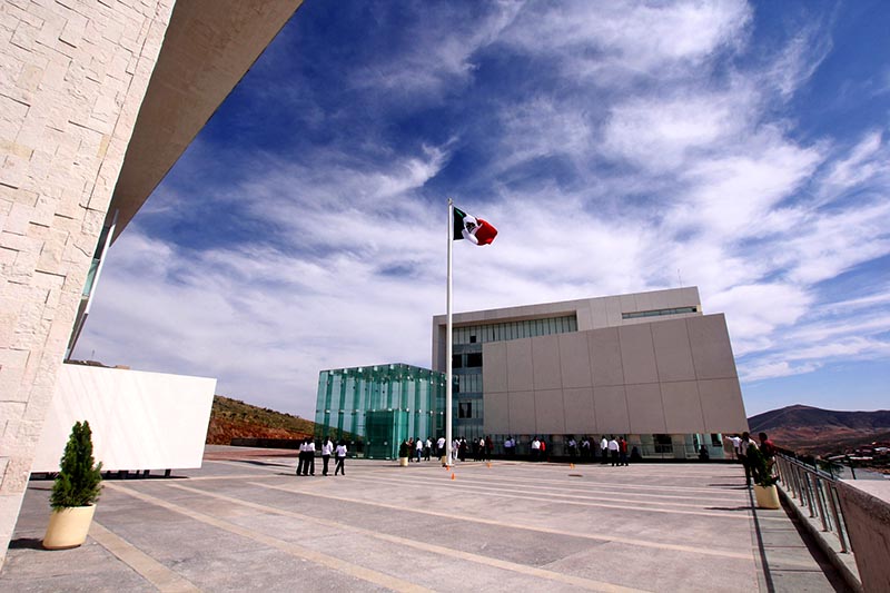También anunciaron que tomarán las instalaciones de Ciudad Administrativa ■ foto: la jornada zacatecas