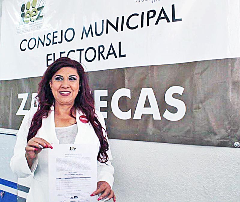 Soledad Luévano Cantú recibió la constancia de mayoría como presidenta municipal de Zacatecas ■ FOTO: FACEBOOK
