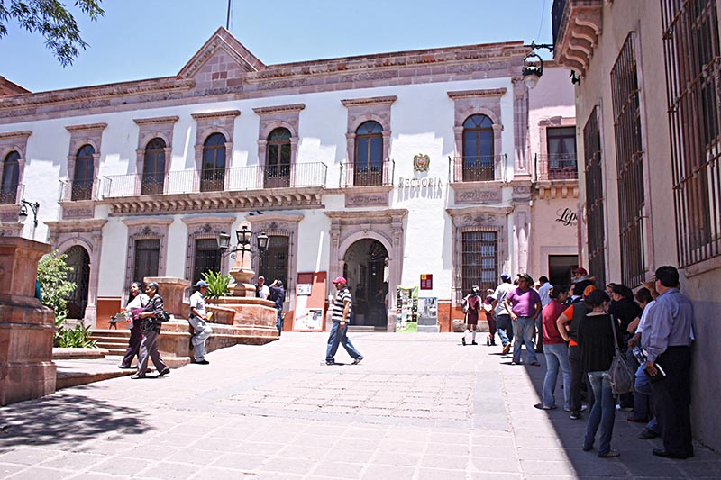 Instalaciones del edificio de Rectoría de la Universidad Autónoma de Zacatecas ■ foto: la jornada zacatecas